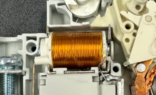 后備保護(hù)器 后備保護(hù)器