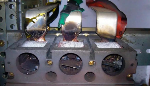 光伏儲能系統(tǒng)中浪涌保護器的選型 光伏儲能系統(tǒng)中浪涌保護器的選型